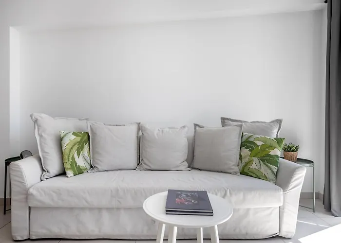 Supreme C2 Apartment In Syntagma